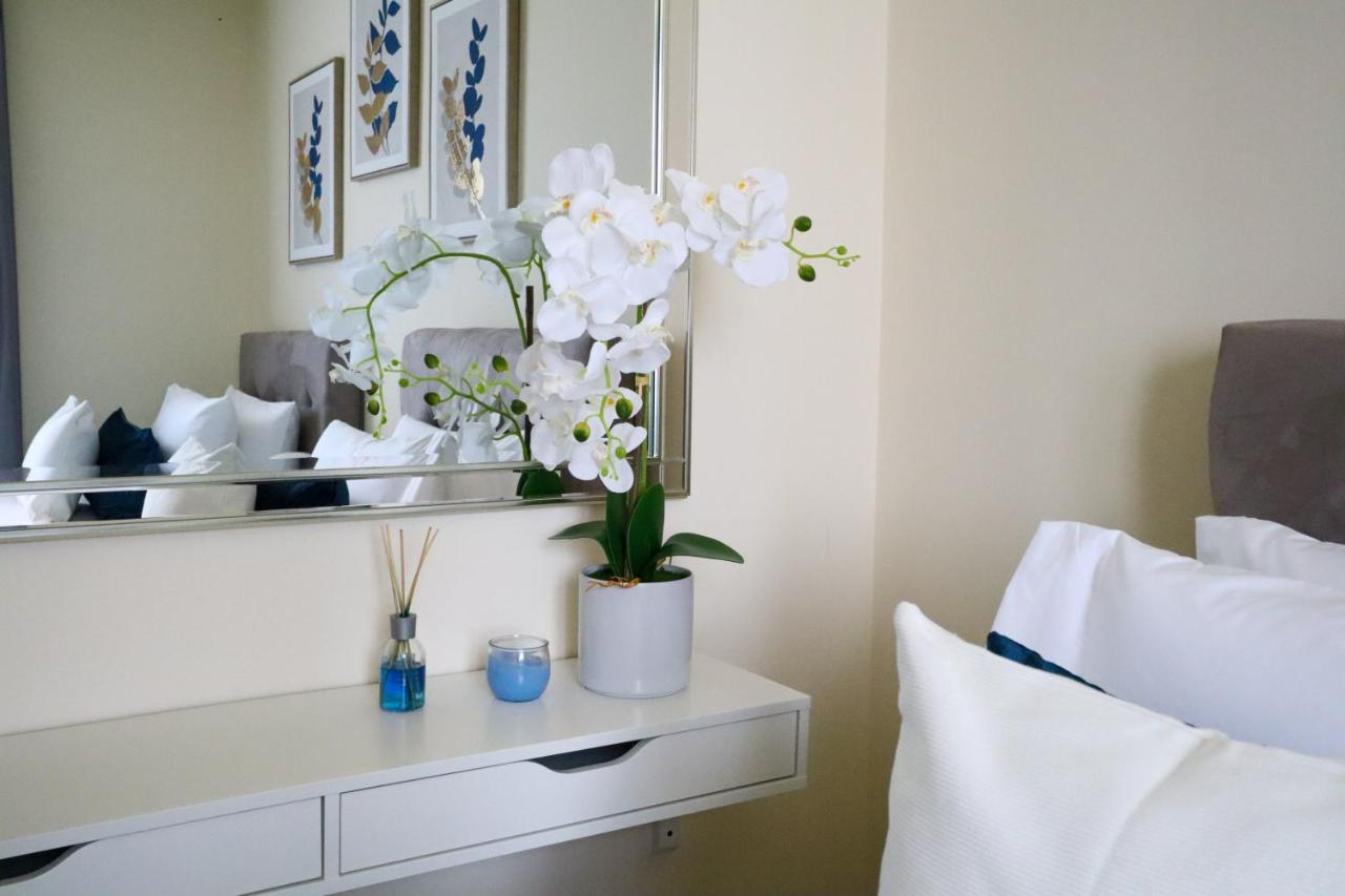 Higuests - Charming Apt With Private Balcony Near Dubai Mall Exterior photo
